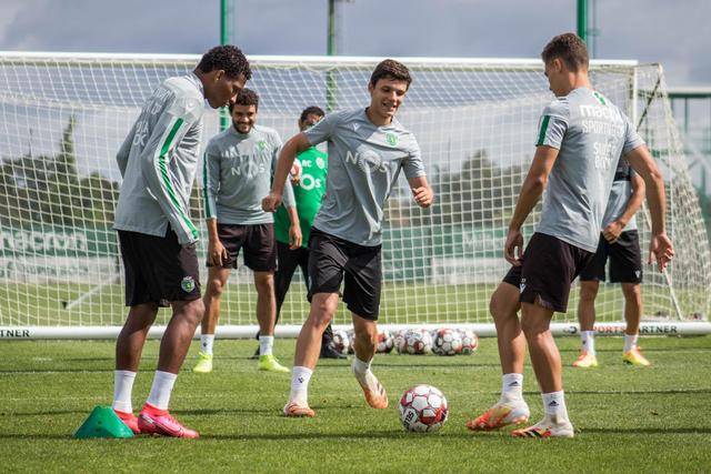 双红会18亿欧元大战！数据示曼联难破10年魔咒